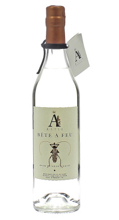 Rhum blanc la Bête à Feu